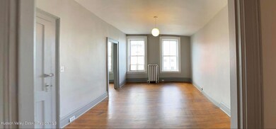 527 Columbia St unit 3, Hudson, NY 12534 - photo 2