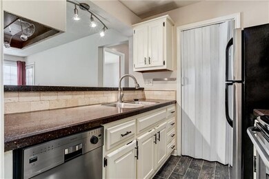 12027 W 58th Place unit F, Shawnee, KS 66216 - photo 5