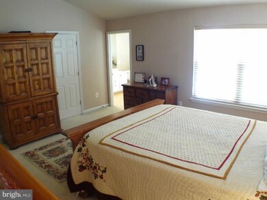 8109 Mallard Shore Dr, Laurel, MD 20724 - photo 6