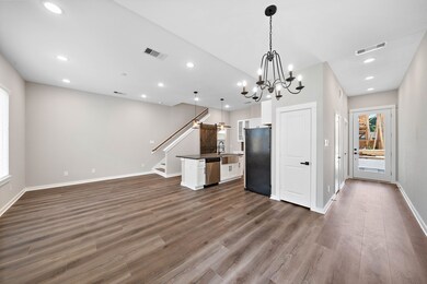 8474 Berry Green Ln, Houston, TX 77022 - photo 6