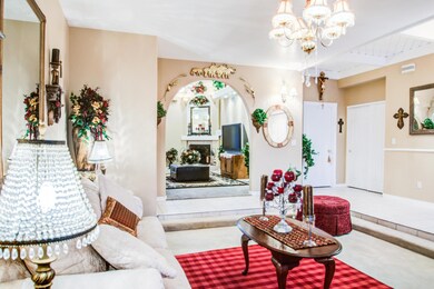 LIVING ROOM 2