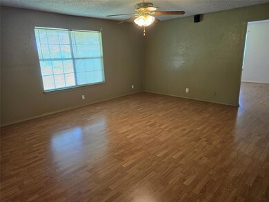 925 Eagles Way, Springtown, TX 76082 - photo 2