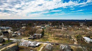 409 NW 7th St, Bentonville, AR 72712 - photo 6