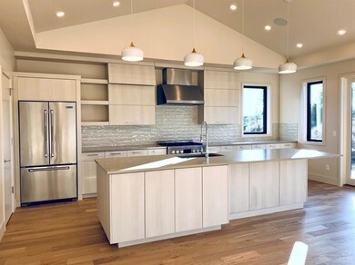 19183 Gateway Loop, Bend, OR 97702 - photo 5