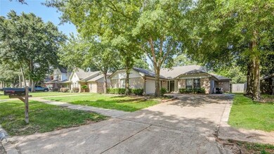 15530 Lago Villa Dr, Tomball, TX 77377 - photo 3