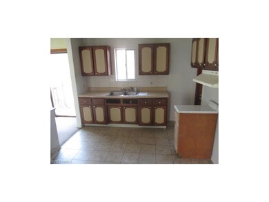 226 Erieview Blvd, Sheffield Lake, OH 44054 - photo 6