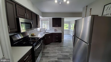 6303 Balfour Dr, Hyattsville, MD 20782 - photo 5