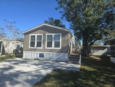 1123 Walt Williams Rd unit 30, Lakeland, FL 33809 - photo 3