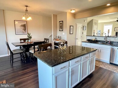 10377 Lantern Ln, Hagerstown, MD 21740 - photo 6