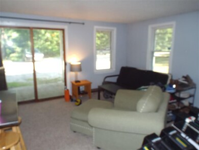 8 Plaza Village Rd, Plymouth, NH 03264 - photo 2