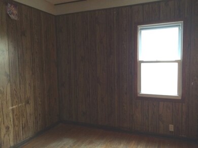 312 N 1st St, Princeton, IL 61356 - photo 5