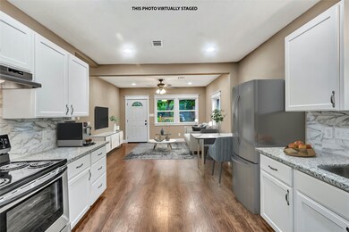 212 W Jordan St, Alvin, TX 77511 - photo 7