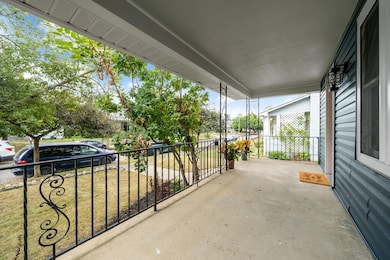 656 Sheldon Ave, Columbus, OH 43207 - photo 2