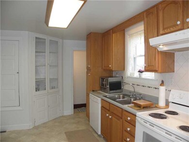 Kitchen. Beautiful Kitchen w/ 2 Built-in Pantry ar