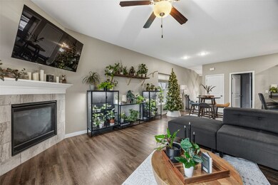 1250 Daisy Cir, North Liberty, IA 52317 - photo 6