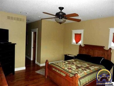 3532 SW Welton Grove Cir, Topeka, KS 66610 - photo 6