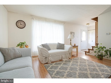 8025 Fenwick Ct, Pennsauken, NJ 08109 - photo 4