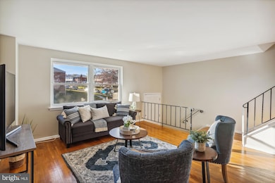 5663 Chelwynd Rd, Halethorpe, MD 21227 - photo 3