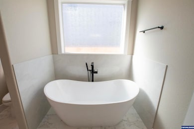 1066 Sassafras St, Independence, OR 97351 - photo 5