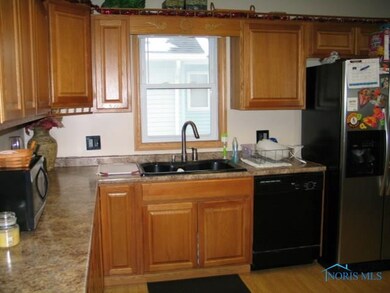 827 W Main St, Woodville, OH 43469 - photo 7