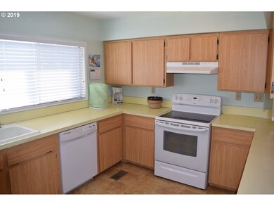 731 NW 5th St, Pendleton, OR 97801 - photo 6