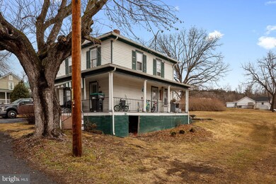 616 Branch St, Strasburg, VA 22657 - photo 2