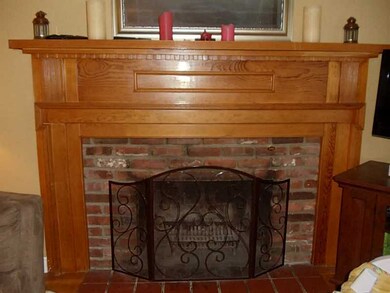 6 Edna St, Coventry, RI 02816 - photo 3