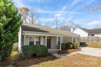 1208 Eagle Ridge Dr, Charlotte, NC 28214 - photo 3