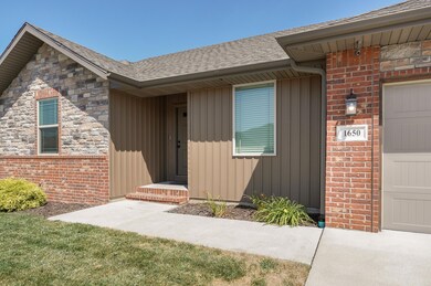 1650 N Old Castle Rd-4