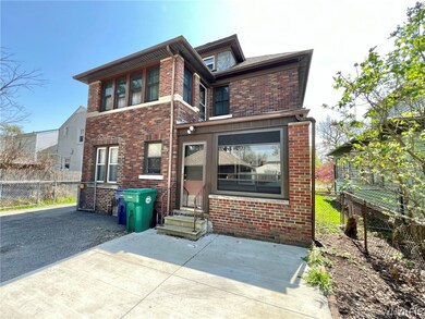 916 College Ave, Niagara Falls, NY 14305 - photo 2