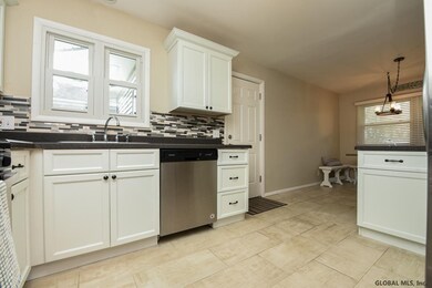 243 Whitehall Rd, Albany, NY 12209 - photo 4