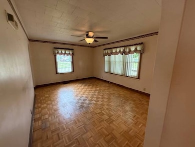 902 S 5th St, Monmouth, IL 61462 - photo 6