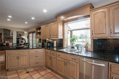 3865 Weymouth Woods Dr, Medina, OH 44256 - photo 7