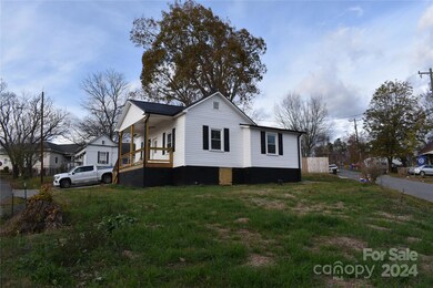36 Circle c St, Marion, NC 28752 - photo 4