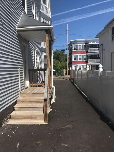 212-214 Walnut St, Lawrence, MA 01841 - photo 5