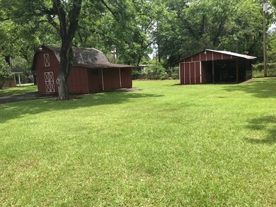 1608 Dorough Ave, Albany, GA 31705 - photo 4