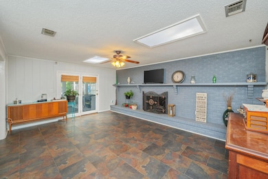 Family Room w/Fireplace