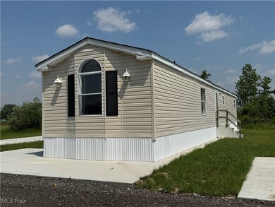 120 Sunset unit 21, Lodi, OH 44254 - photo 2