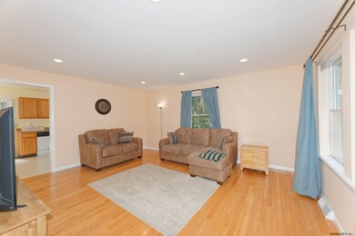 49 Sherwood Ave, Rensselaer, NY 12144 - photo 4