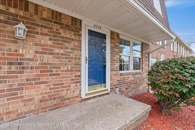 6226 Beechfield Dr unit 110, Lansing, MI 48911 - photo 6