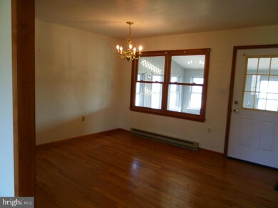 300 Investigate Ln, Glengary, WV 25421 - photo 6