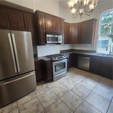 1211 Coliseum St, New Orleans, LA 70130 - photo 6