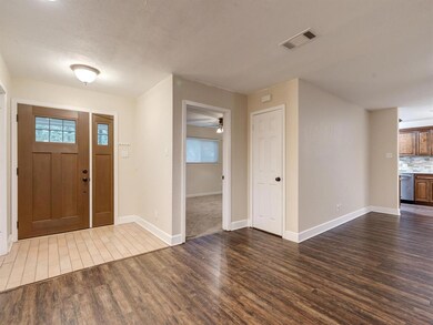 16 Coffee Tavern Rd, Bedford, TX 76022 - photo 4