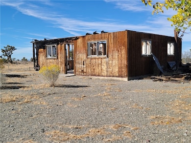 10987 Corton St, Phelan, CA 92371 - photo 5