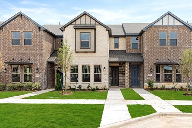 View of front of property featuring a front lawn