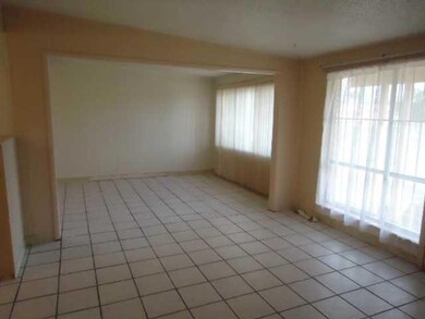 353 Yolanda Dr, El Paso, TX 79915 - photo 4