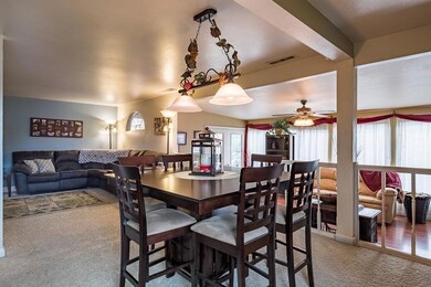 544 Kings Ct, Central Point, OR 97502 - photo 7