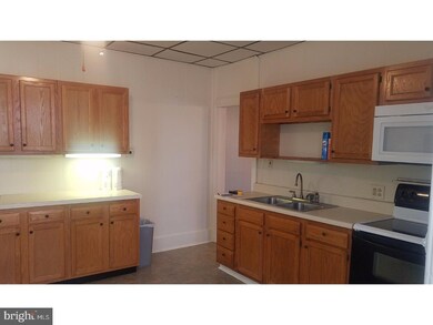 329 Walnut St unit 1ST FL, Spring City, PA 19475 - photo 6