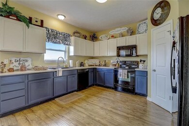 235 Blue Lace Dr, Whiteland, IN 46184 - photo 7