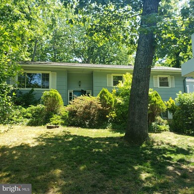 329 Hillsmere Dr, Annapolis, MD 21403 - photo 2